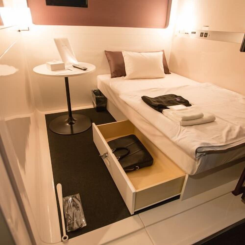 First Cabin Atagoyama 11/28