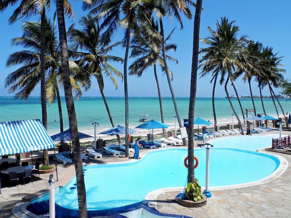 Sai Rock Beach Hotel & Spa 16/19