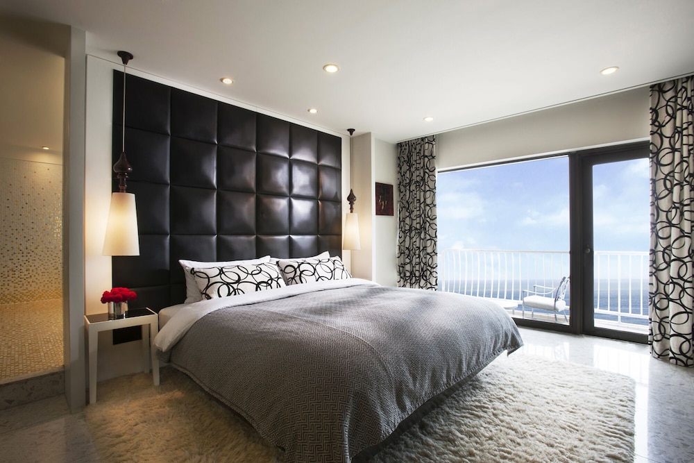Paradise Hotel Busan 19/75