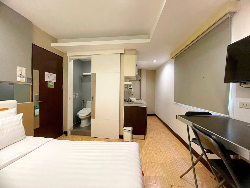 Arawana Express Phrom Phong (ex. Icheck Inn Regency Sukhumvit) 24/52