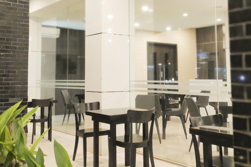 Os Hotel Airport Batam 28/43