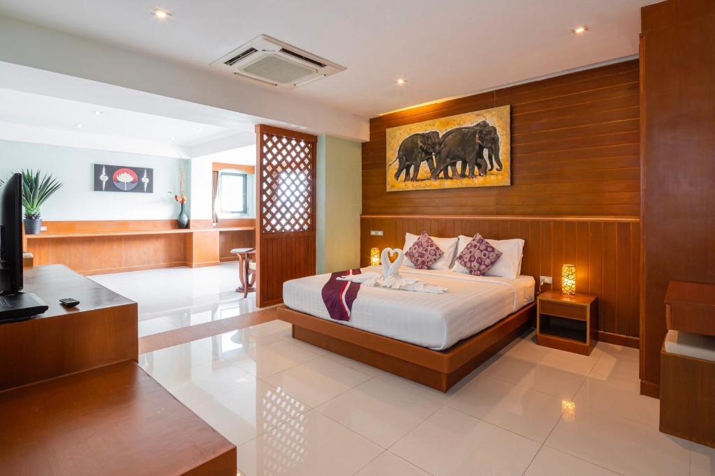 Family, Double and Twin Beds