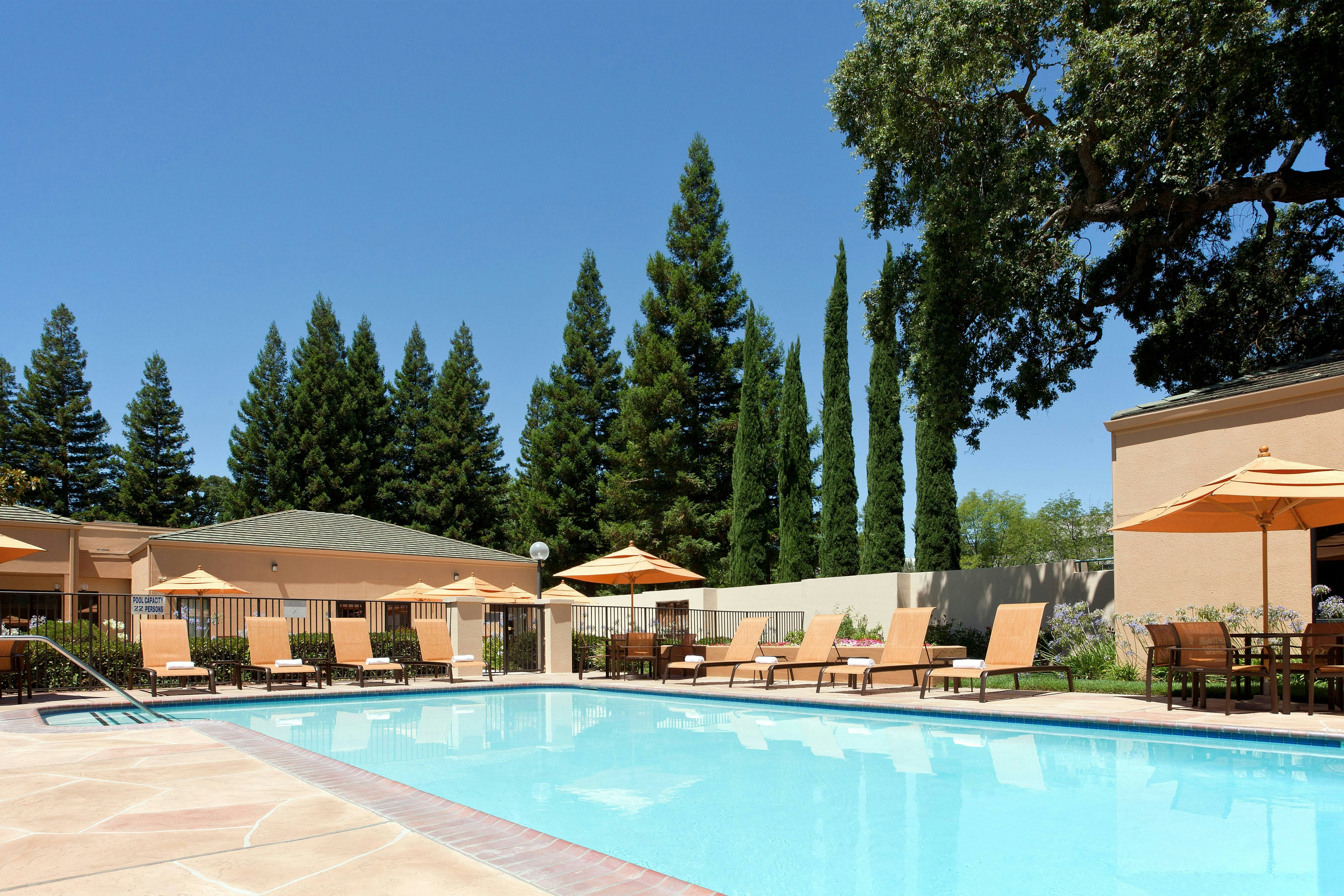 Courtyard by Marriott Sacramento Airport Natomas 6/6