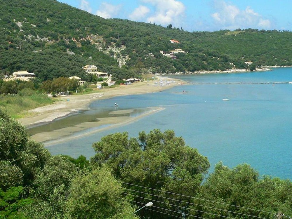 Apraos Bay 71/73