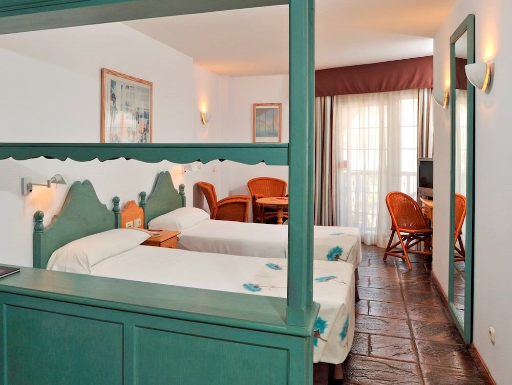 Connecting, Double Bed, Side Sea View
