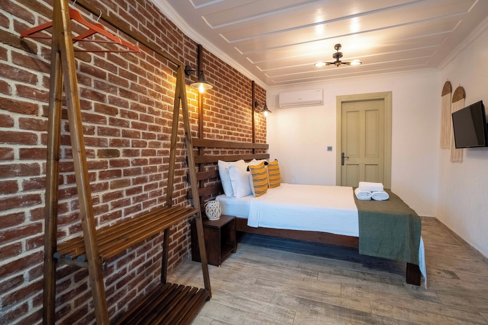 Cunda Tas Otel by Taze 10/50
