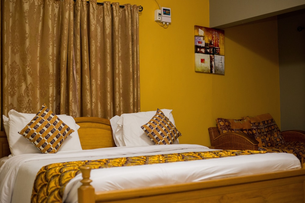 Bella Luxury Hotel 8/42