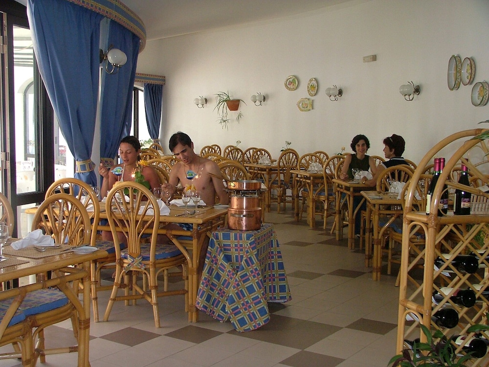 Turiquintas Holiday Village 40/57