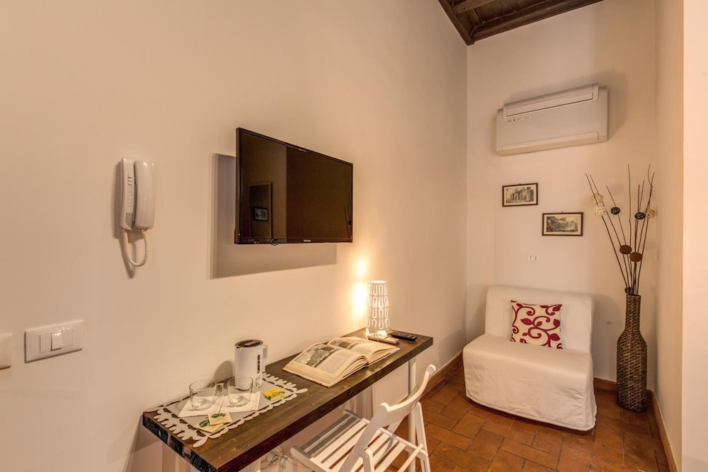 Piccolo Trevi Suites 41/53