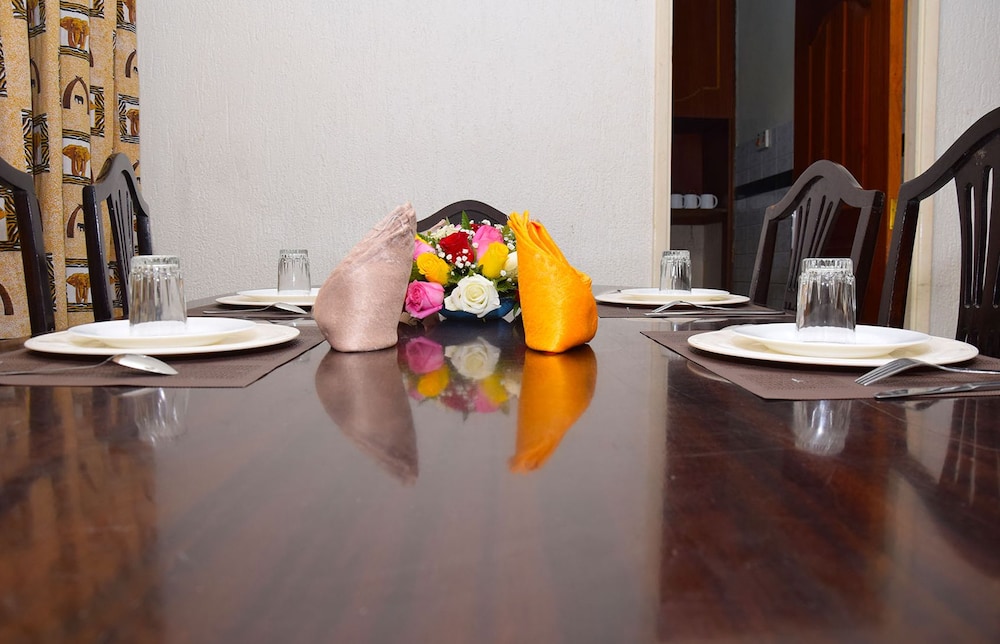 Nairobi Glory Palace Hotel Ltd 28/50