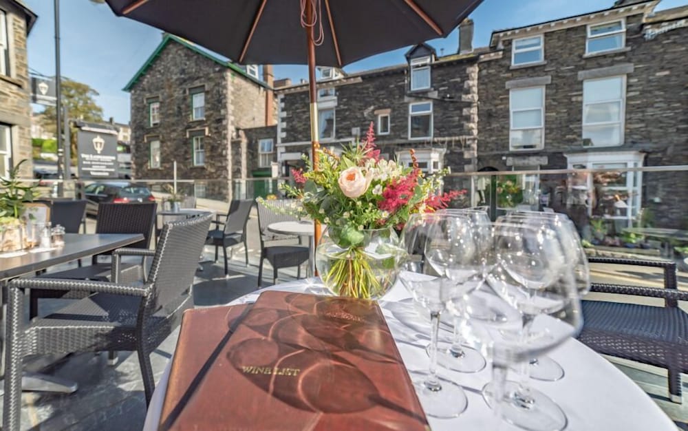 Lamplighter Dining Rooms 50/61