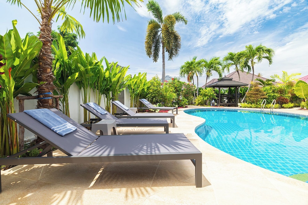 Pattaya Hill 2 42/50