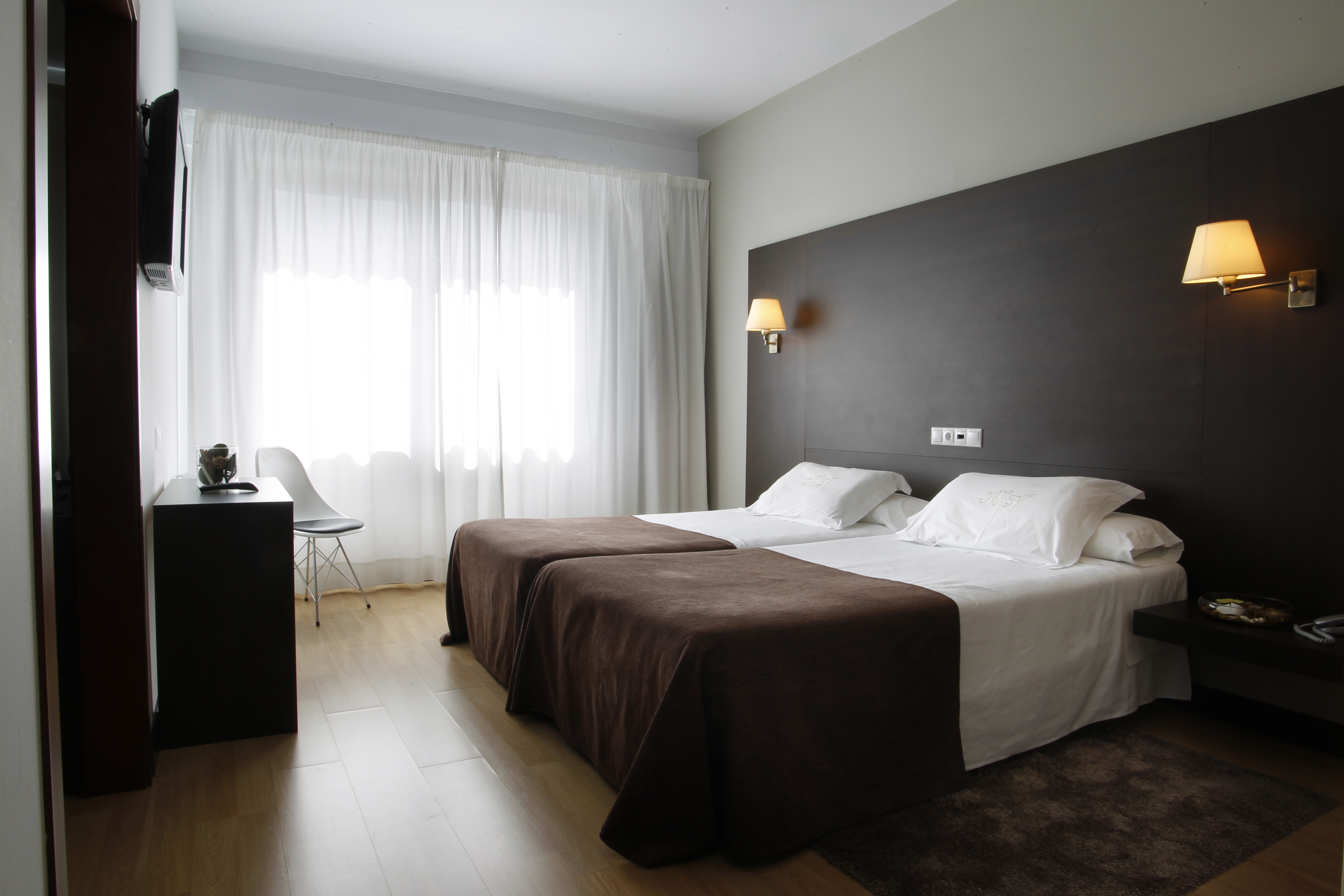 Room, Single