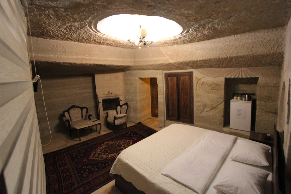 Family Cave Suites Hotel 30/50