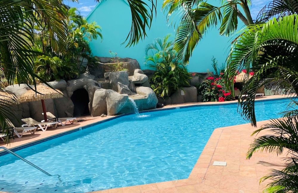 Emerald Beach Resort 3/74