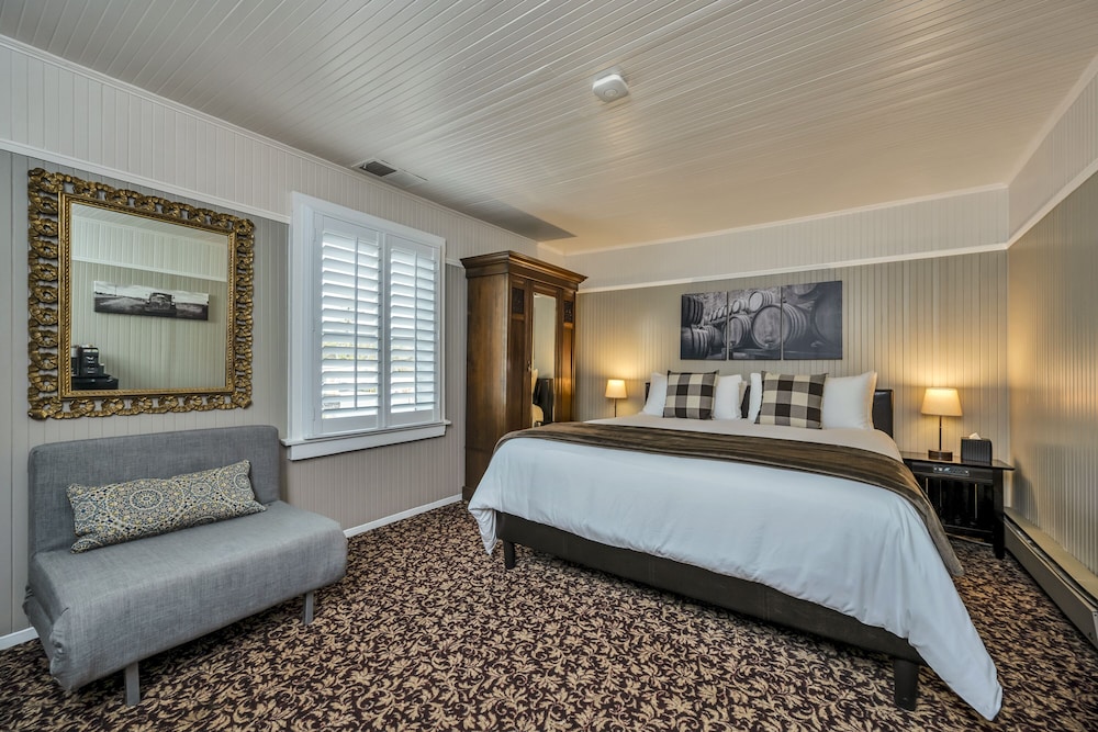 8 Rooms, House, Futon Bed, 6 King Beds, 2 Queen Beds, Single Bed, Private Bathroom, Sofa