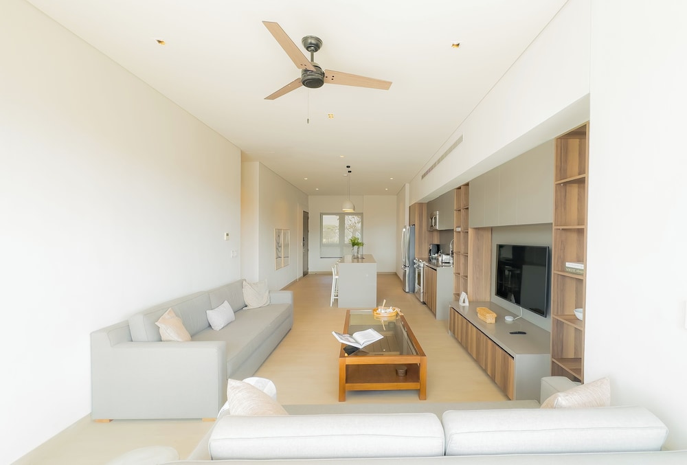The Paraiso Residences at Marina Cabo 35/55