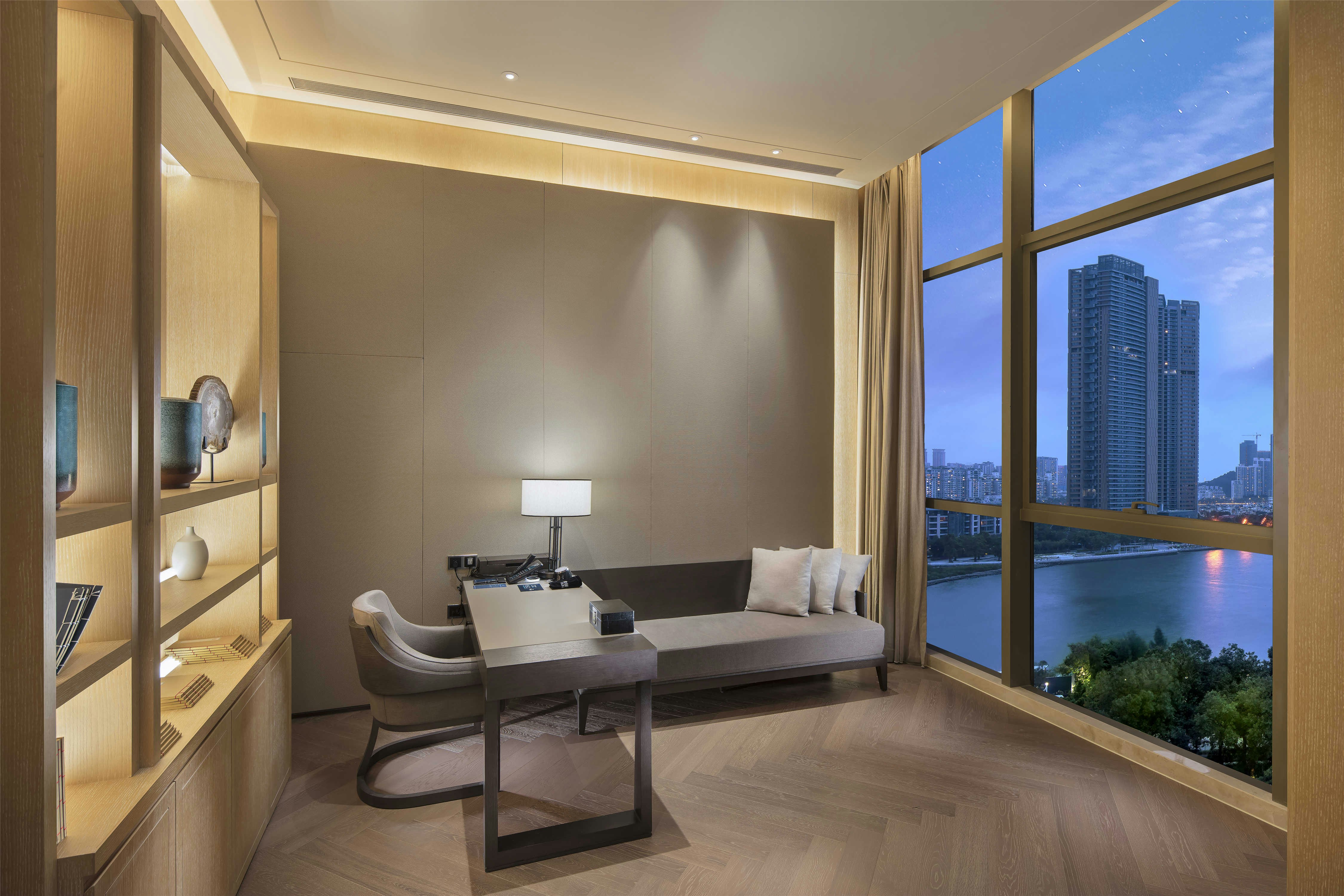 Hilton Shenzhen Shekou Nanhai 24/89