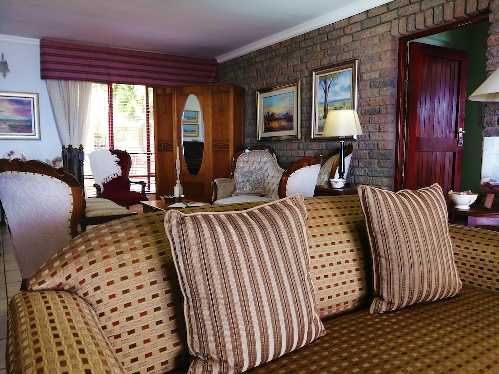 Amzee Bokmakierie Guest House 34/72