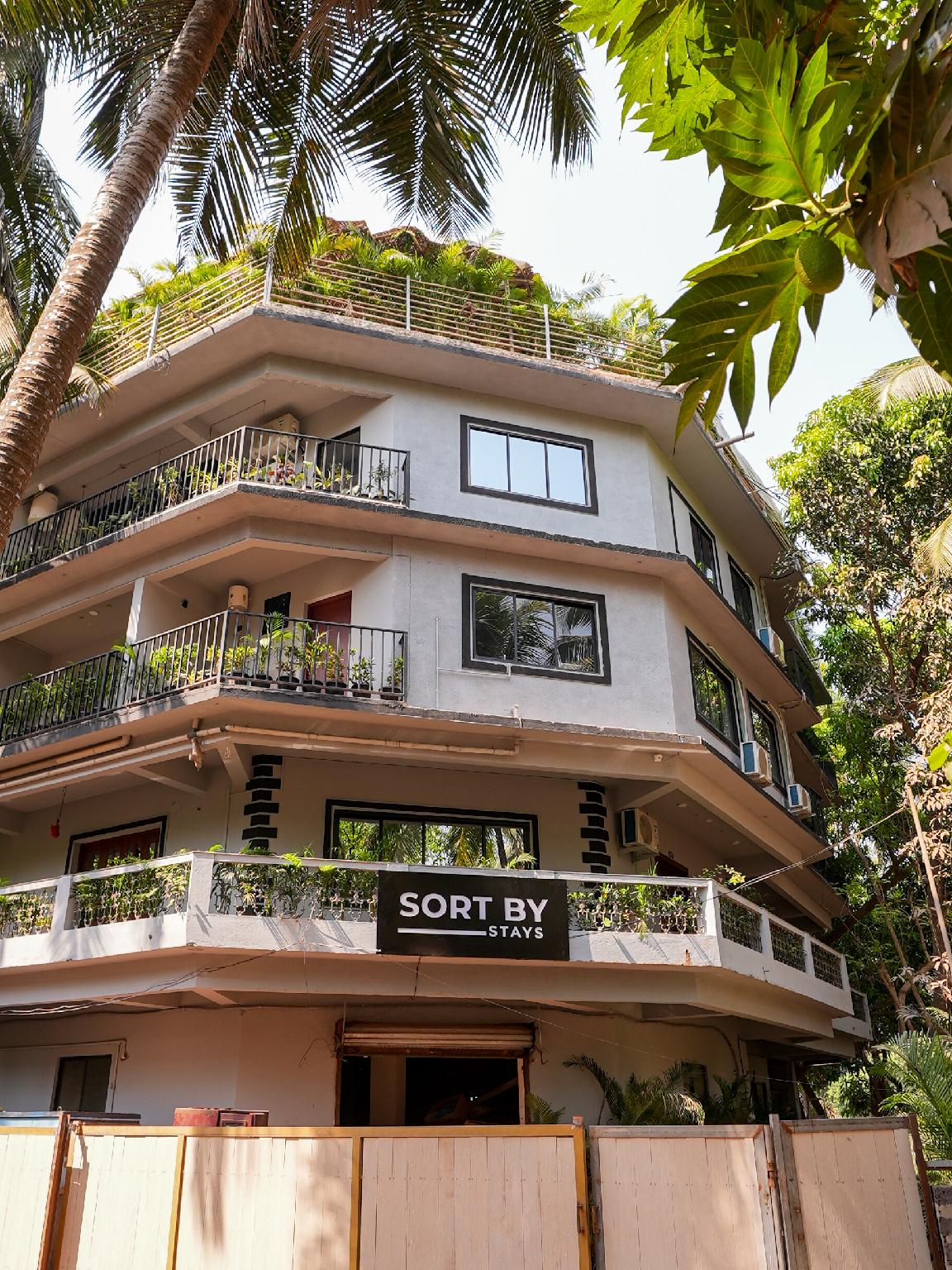 Sort By Stays, Siolim 1/19
