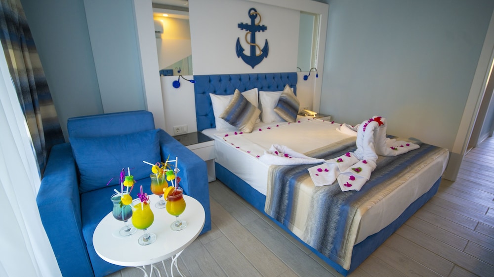 Marine Family Club Hotel 8/12