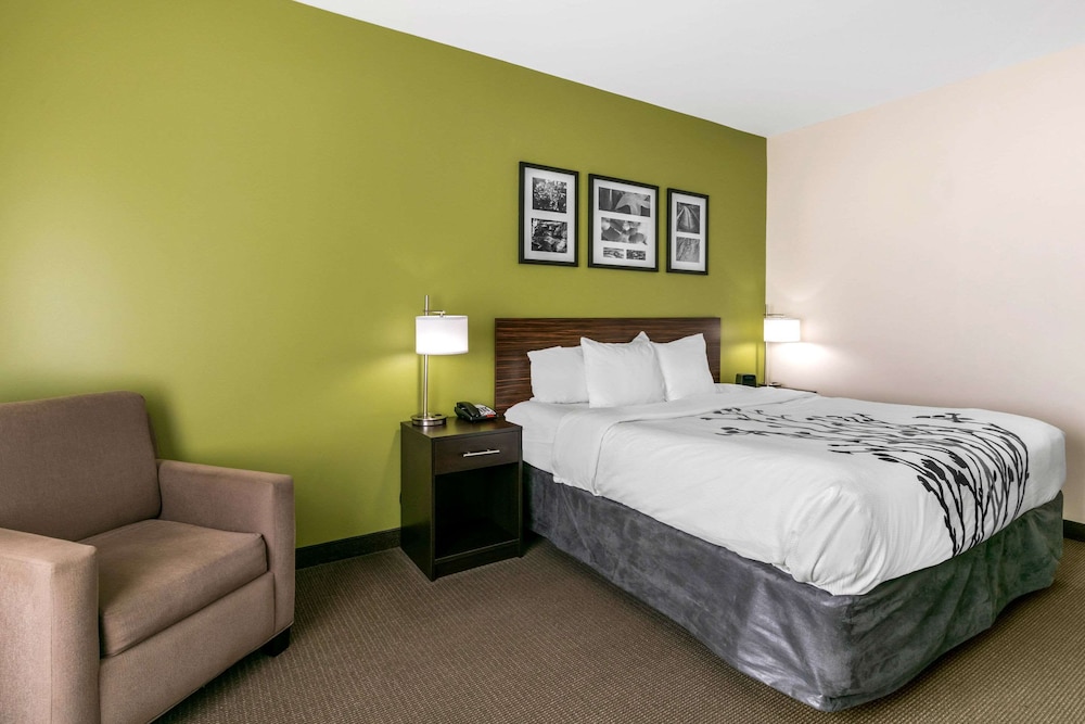 Sleep Inn & Suites Columbia I-65, TN 11/28