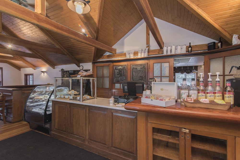 Buffalo Mountain Lodge 60/77