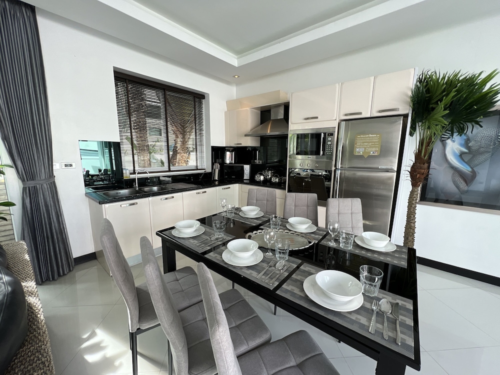 Villas In Pattaya 40/50