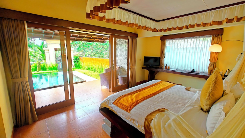 Villa Nirvana 29/81