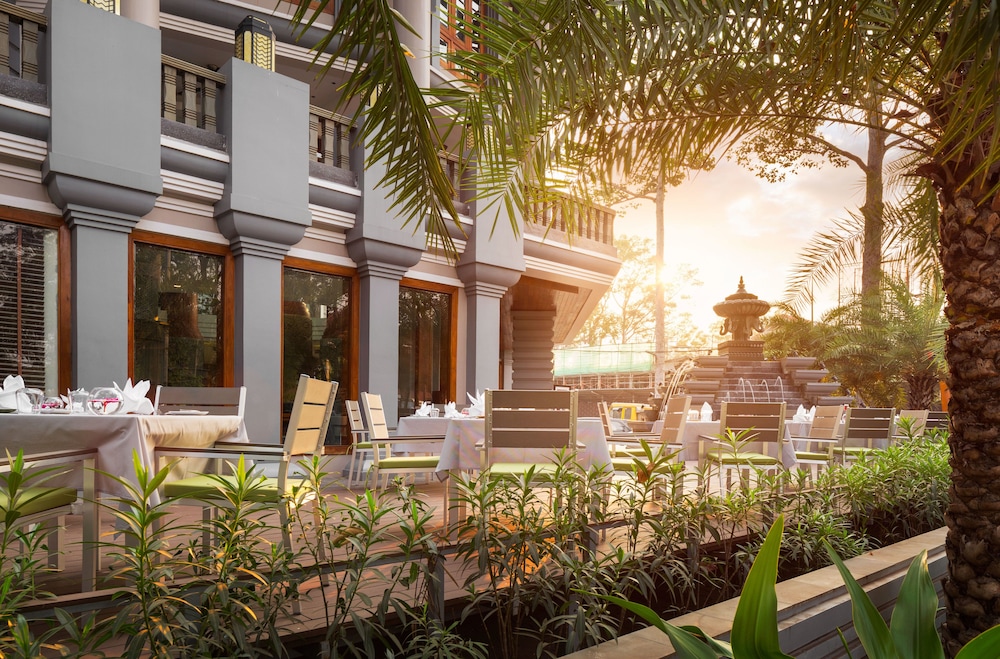 J7 Angkor Hotel 65/72
