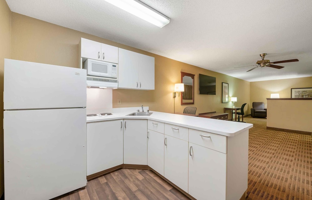 Extended Stay America - Colorado Springs - West 9/59