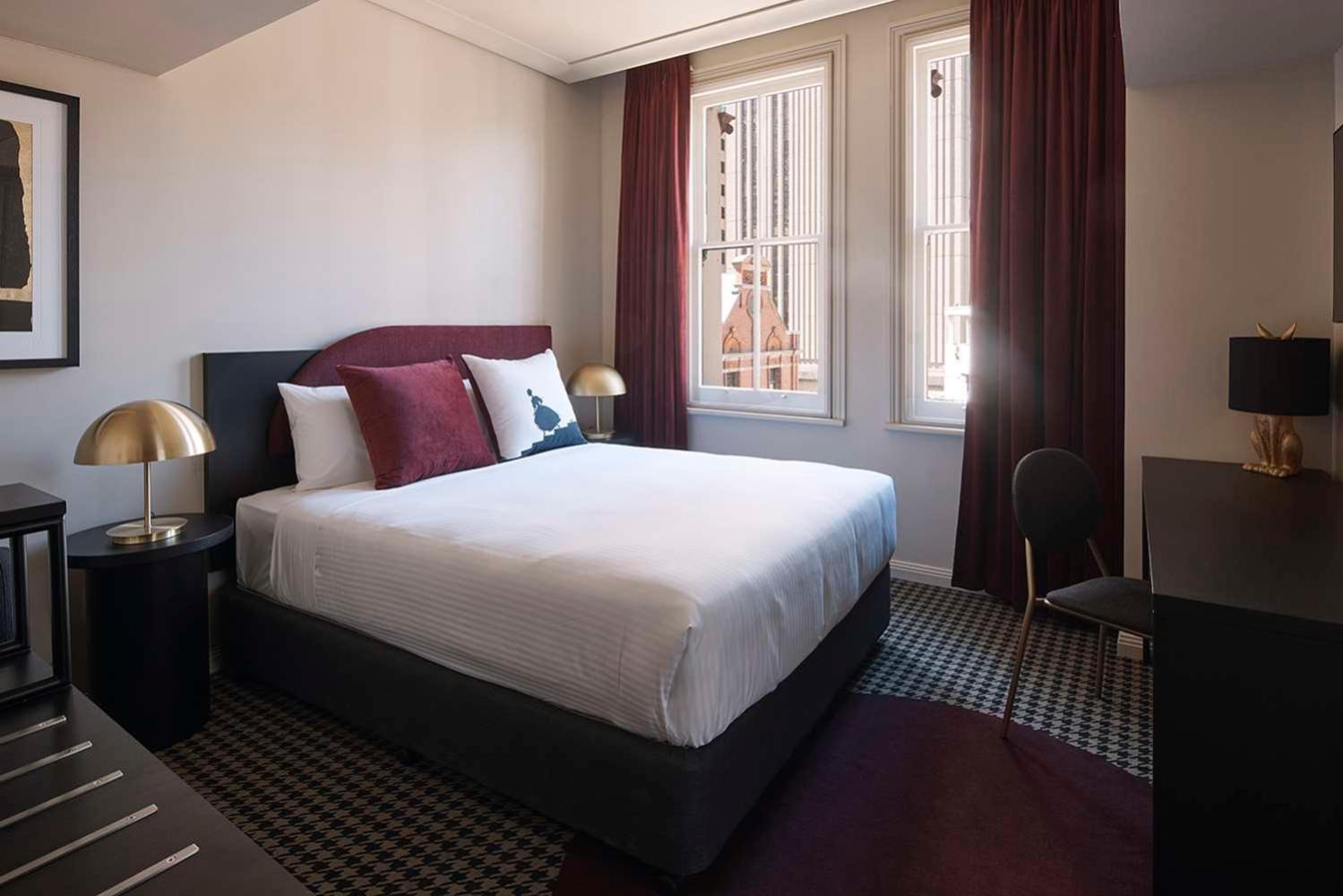 Room, King Bed, Queen Bed