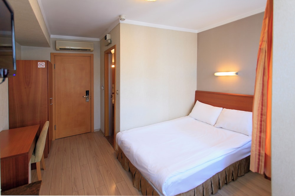 STANDARD, SINGLE, DOUBLE BED