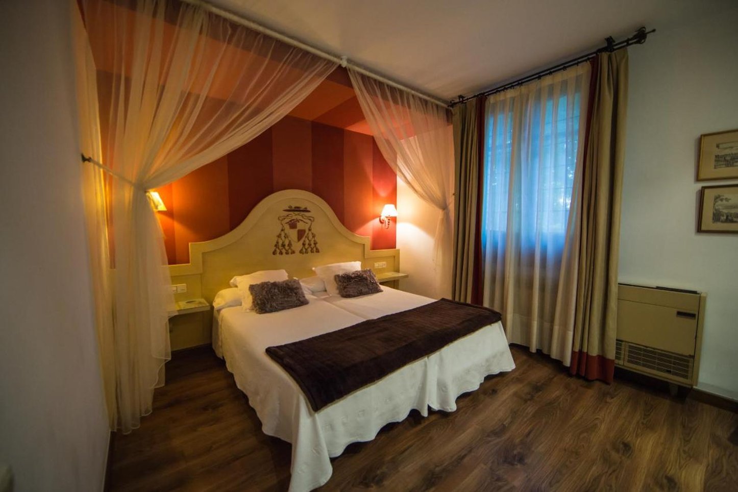 Hacienda Del Cardenal 7/24