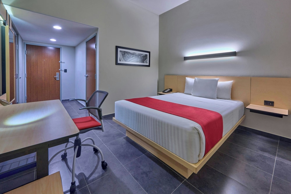 غرفة بسرير كوين، City Express by Marriott La Paz 3/6