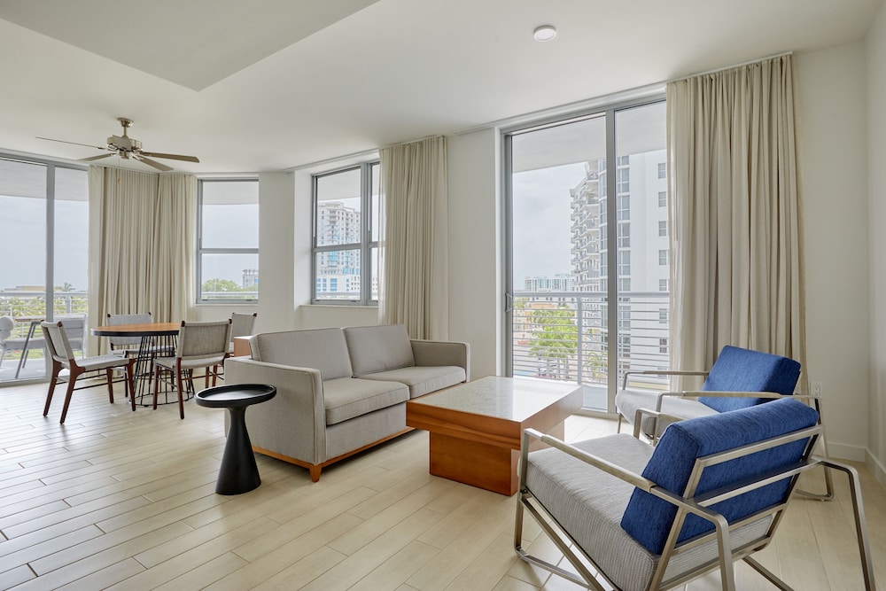 CIRC HOTEL 32/59