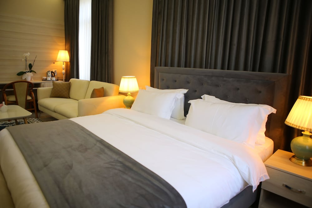 Hotel Colombo Berat 14/50