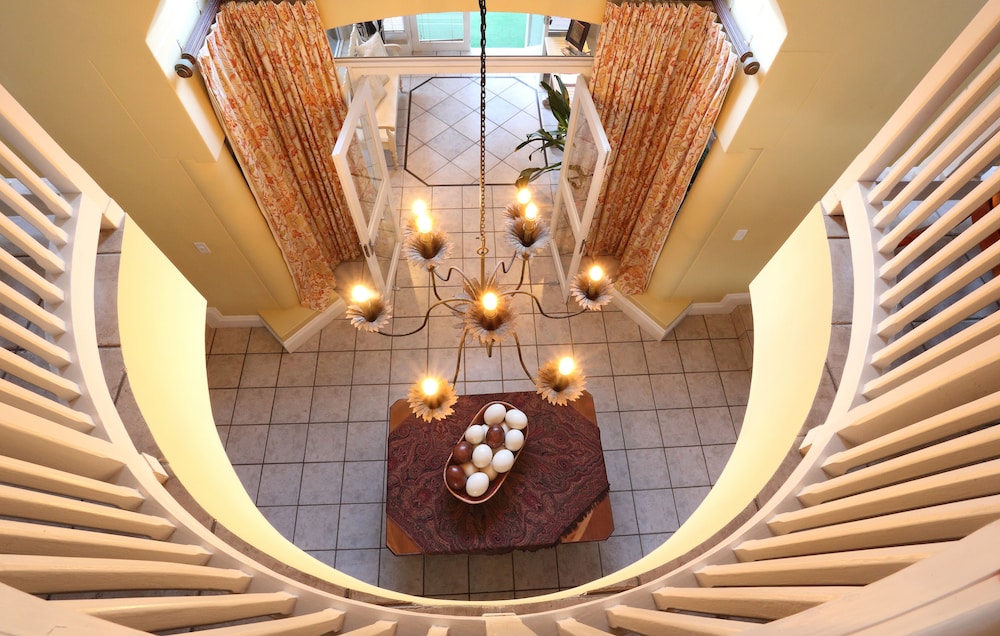 Serendipity Guest House And Restaurant 4/53
