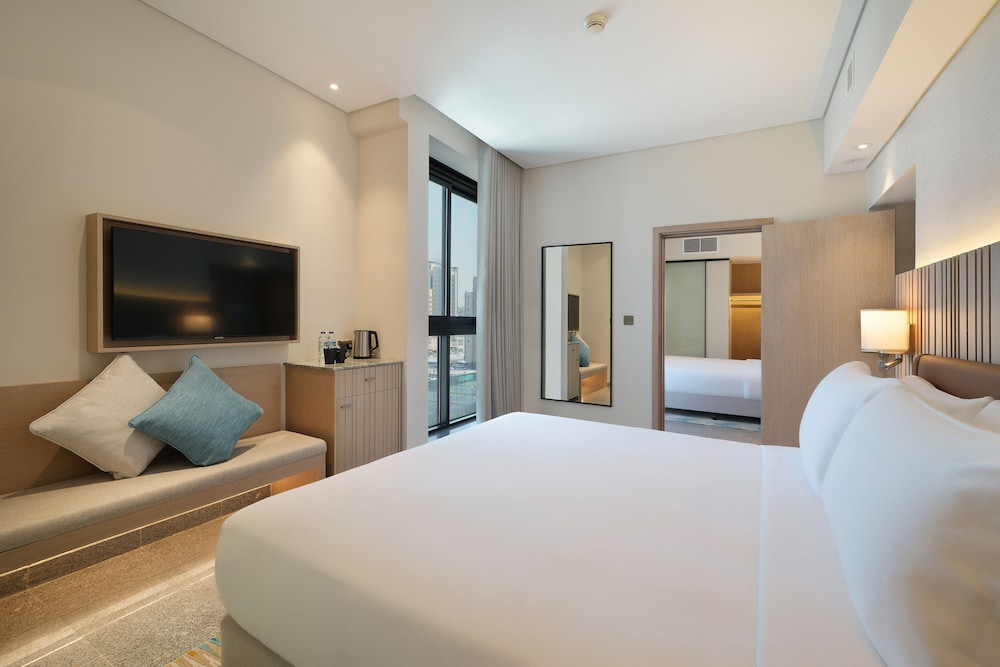 CONNECTING, FAMILY, MULTIPLE BEDS