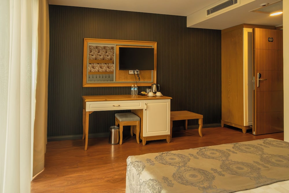 Eliza Hotel 42/50