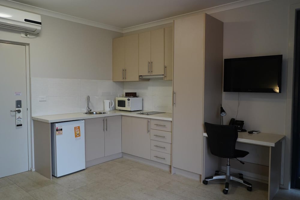 Carlton Lygon Lodge 63/75