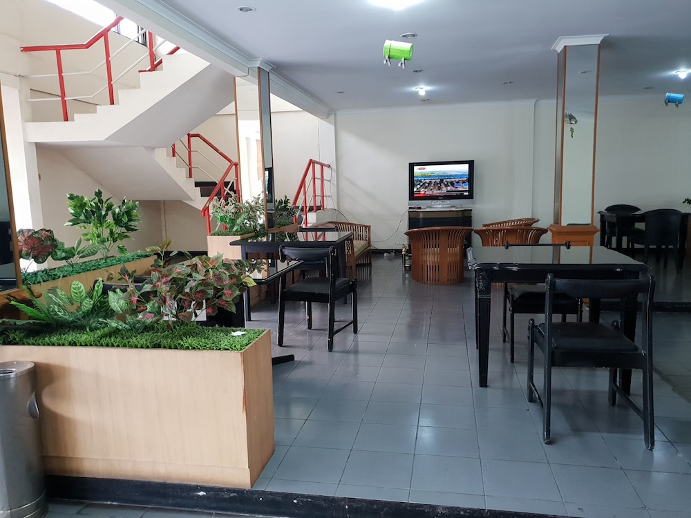 Hotel Cisarua Indah 18/36