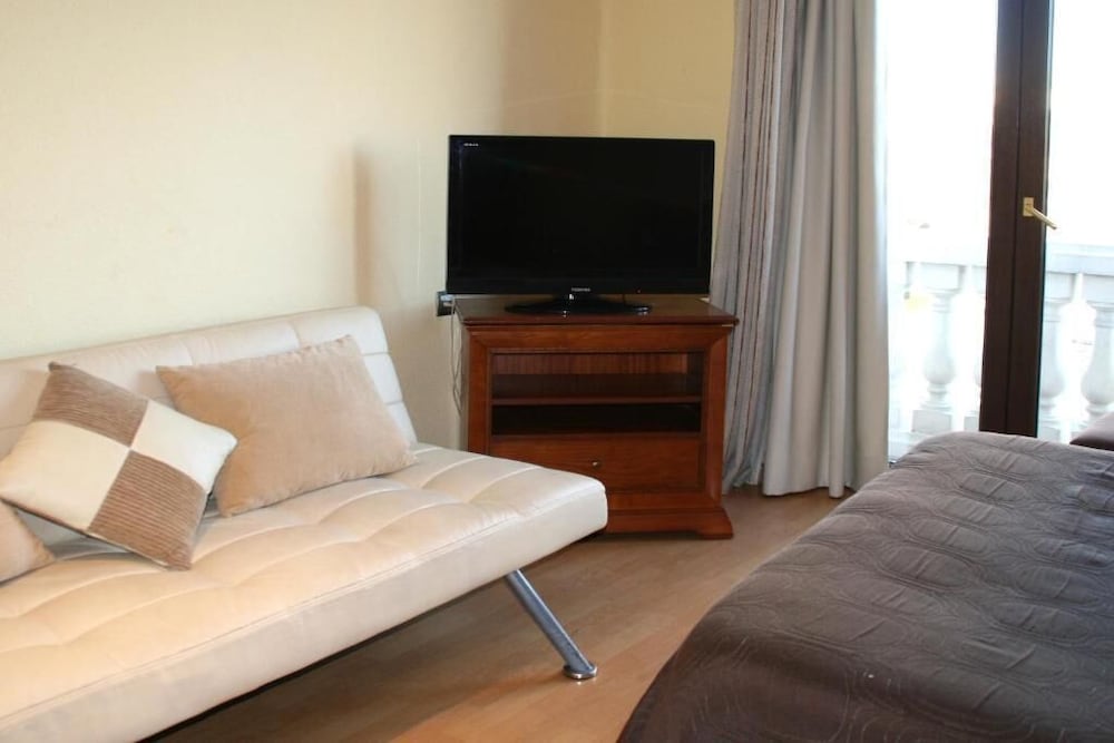 Hostal Balcon Al Mar 12/63