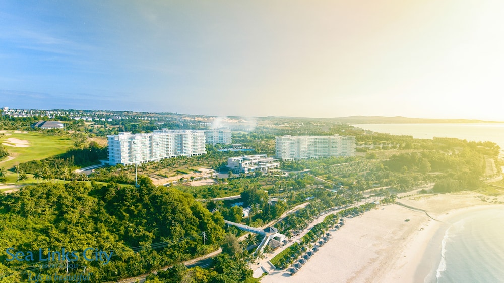 Ocean Vista 69/71