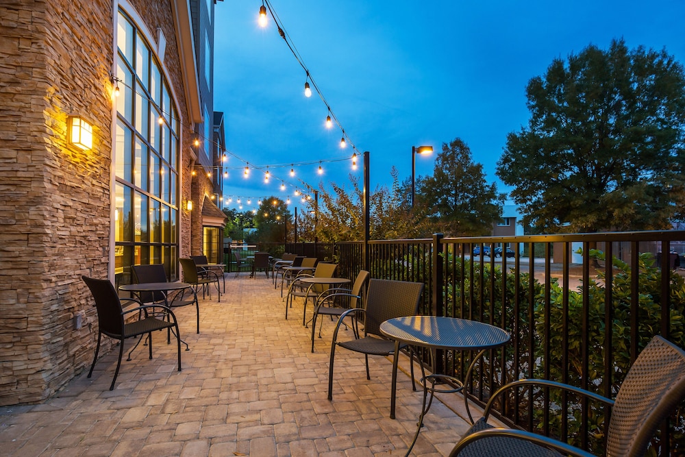 Staybridge Suites Chesapeake - Virginia Beach 62/74