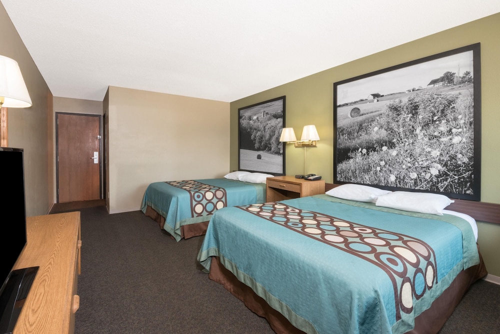 Upgrade, Standard, 2 Queen Beds