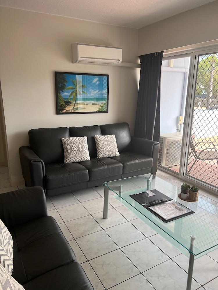 WHITE CREST LUXURY APARTMENTS 19/50