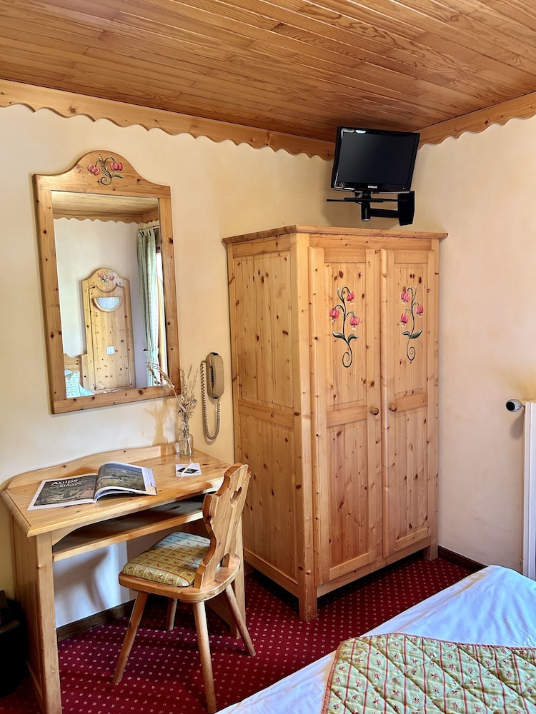 Hotel Les Prodains 26/50