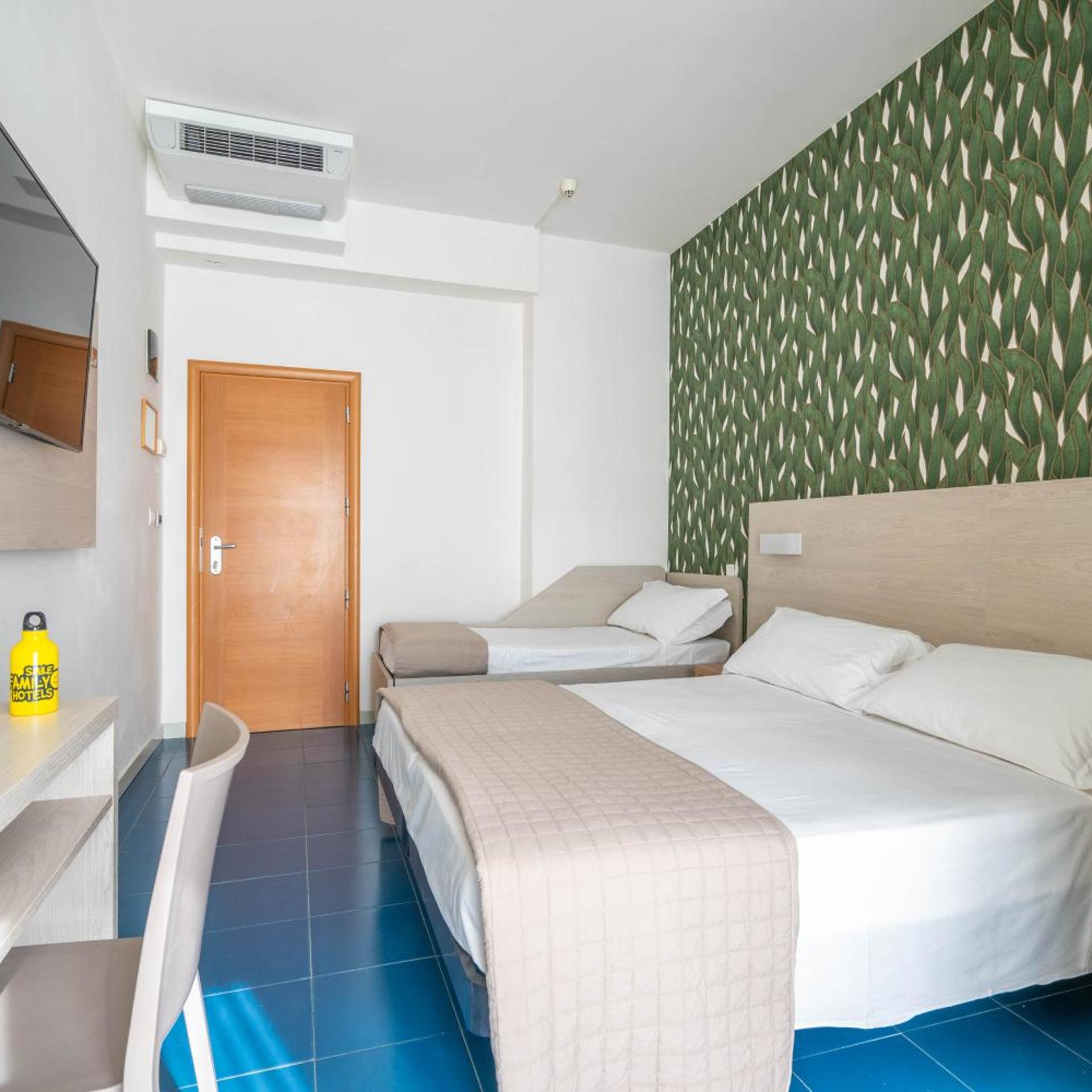 Hotel Lotus 15/50