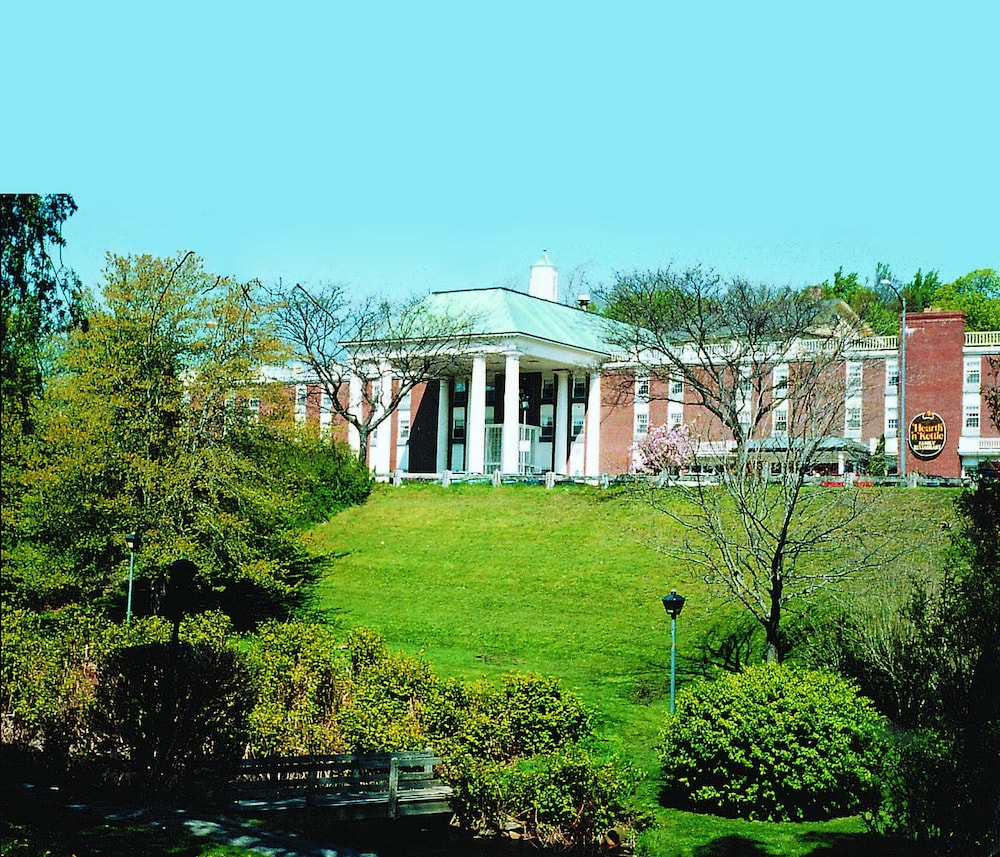 John Carver Inn & Spa 55/57